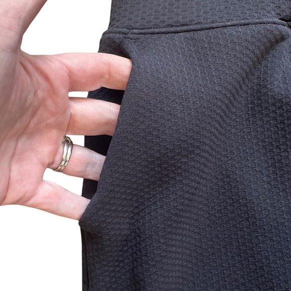 PEBBLE BEACH black stretch scalloped hem skort with pockets size Medium - Picture 2 of 7